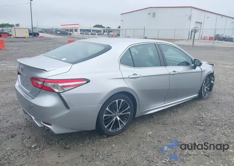 2018 Toyota Camry Se z USA, uszkodzony, nr VIN 4T1B11HK8JU033819